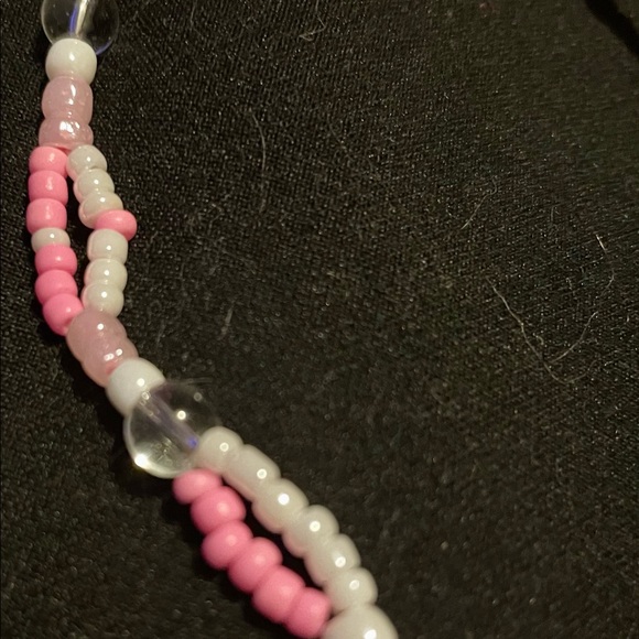 Pretty Hand-beaded Pink & White Rose Choker - Picture 2 of 3